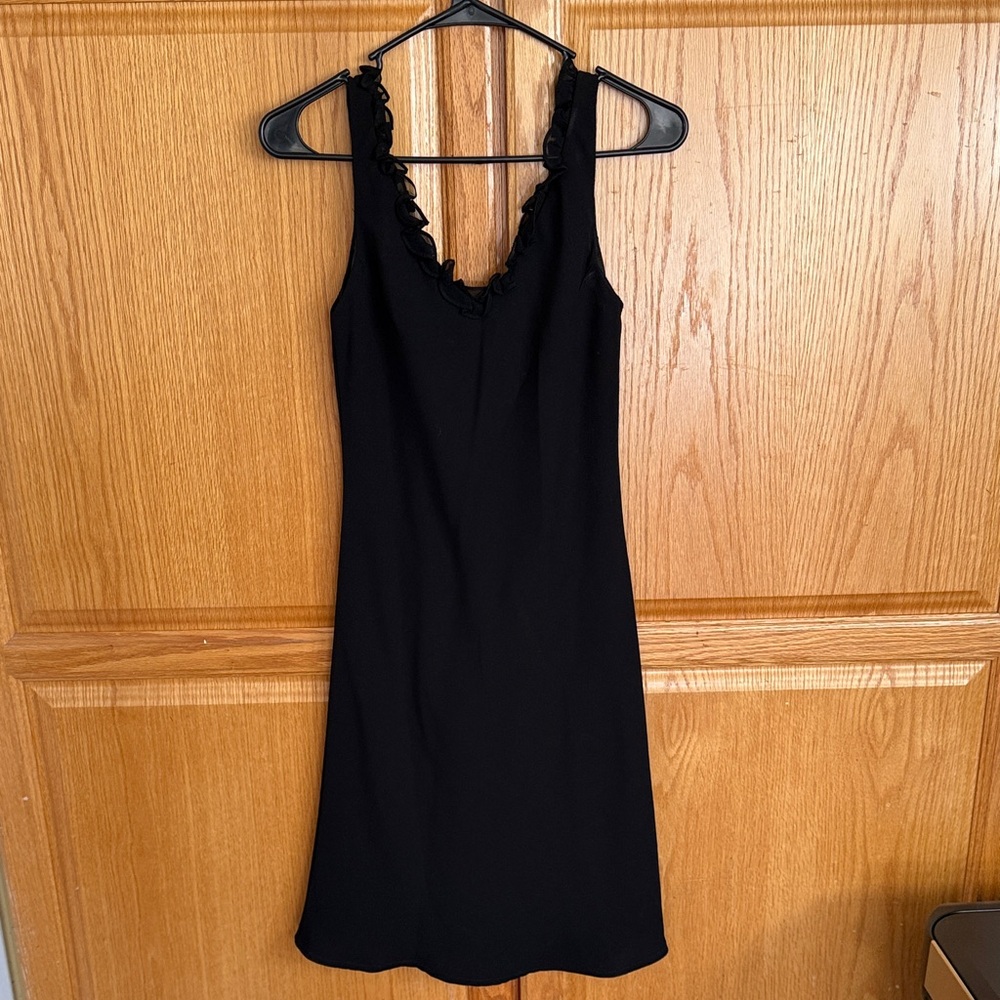 Jones New York Black Sleeveless Ruffle-Trim Mini Dress